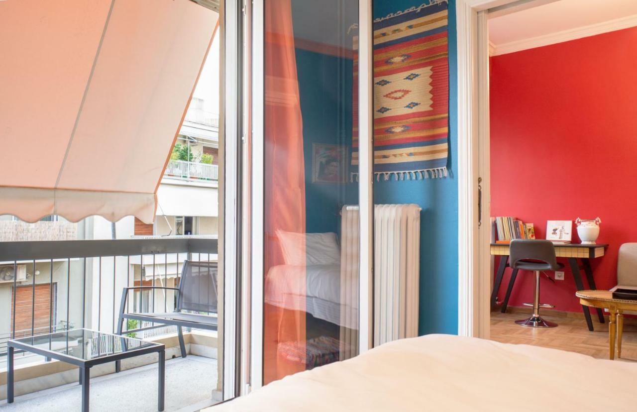 "Casa De Colores", Next To The Metro Athens Exterior photo