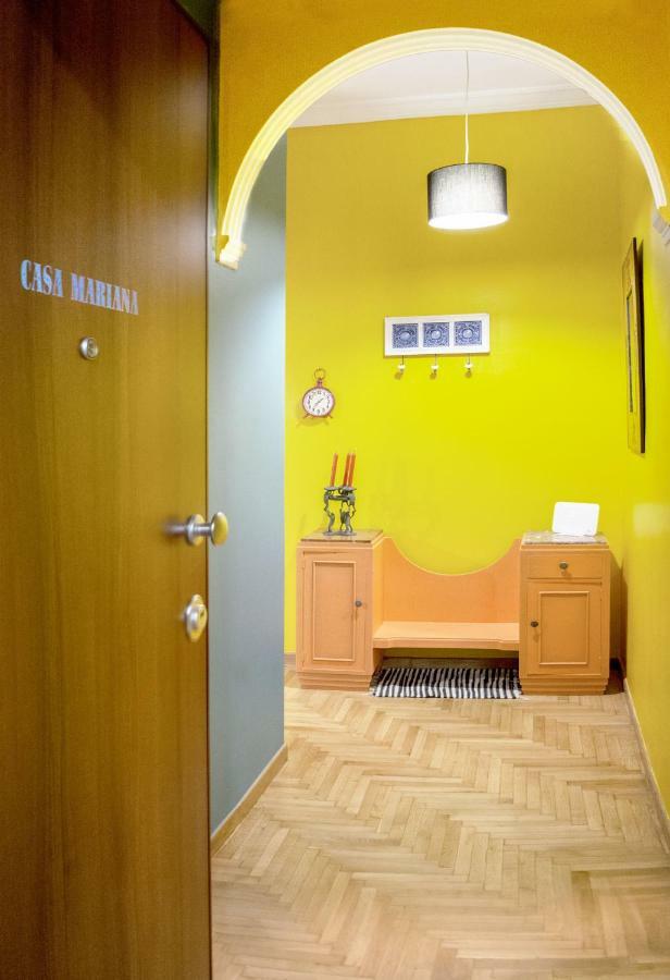 "Casa De Colores", Next To The Metro Athens Exterior photo